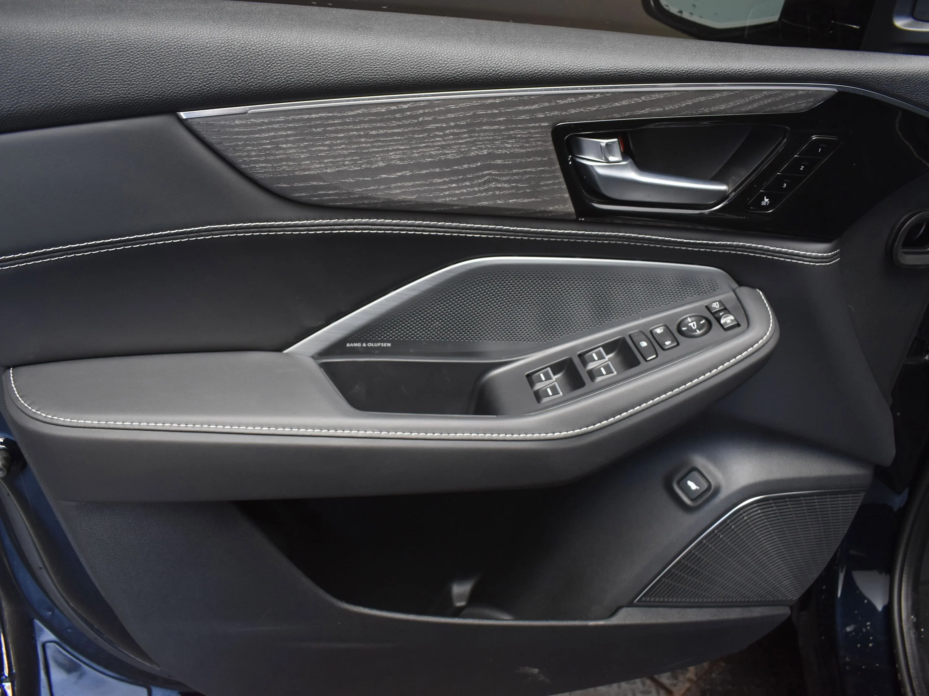 New 2026 Black Acura w/Advance Package image 7
