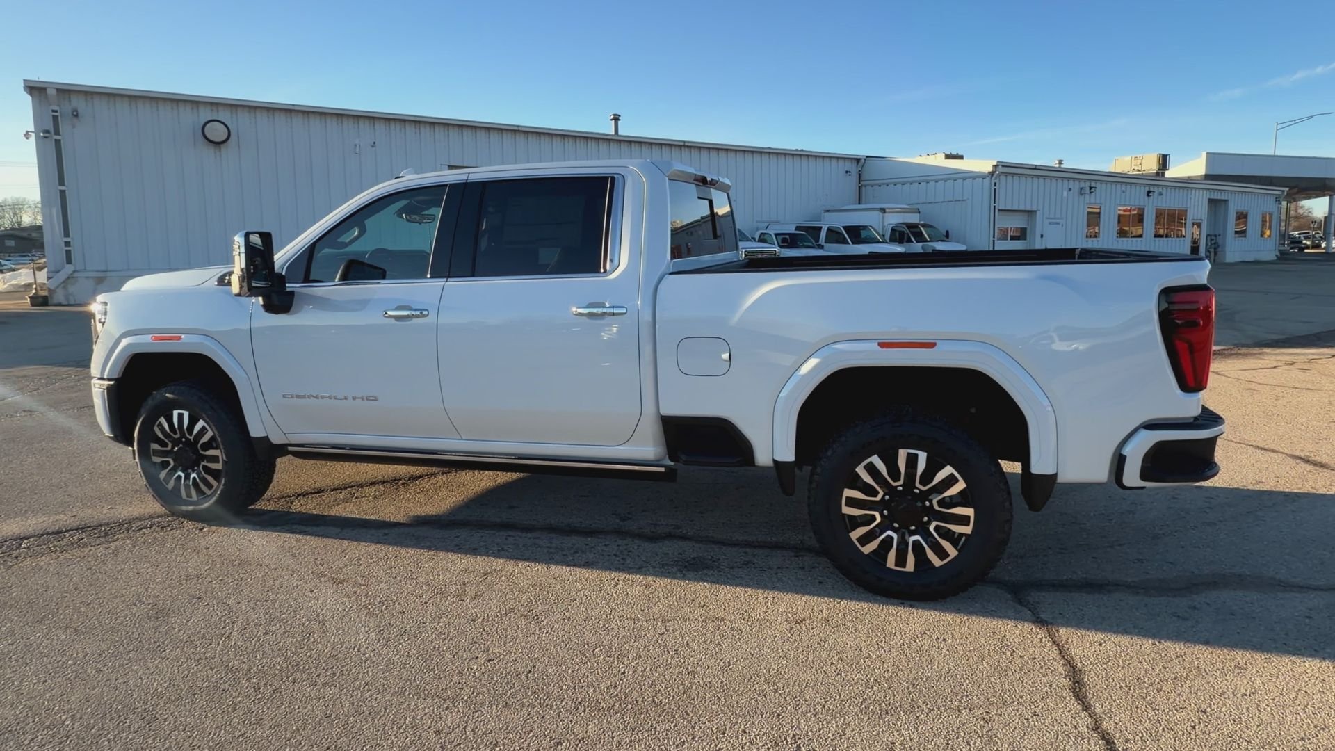 2026 GMC Sierra 3500HD Denali Ultimate - Photo 36