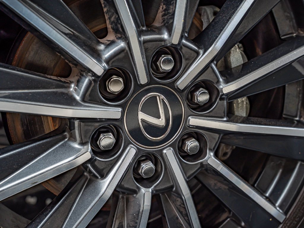 Used 2024 Silver Lexus 550 Luxury+ image 11