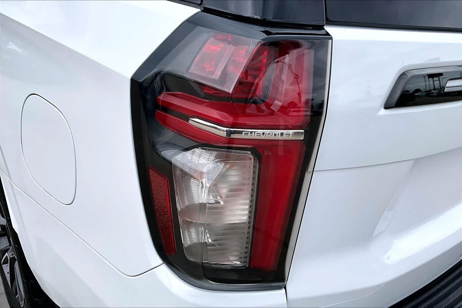 Used 2021 Summit White Chevrolet Z71 image 29