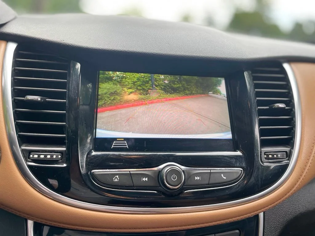 Used 2018 Summit White Chevrolet Premier image 15