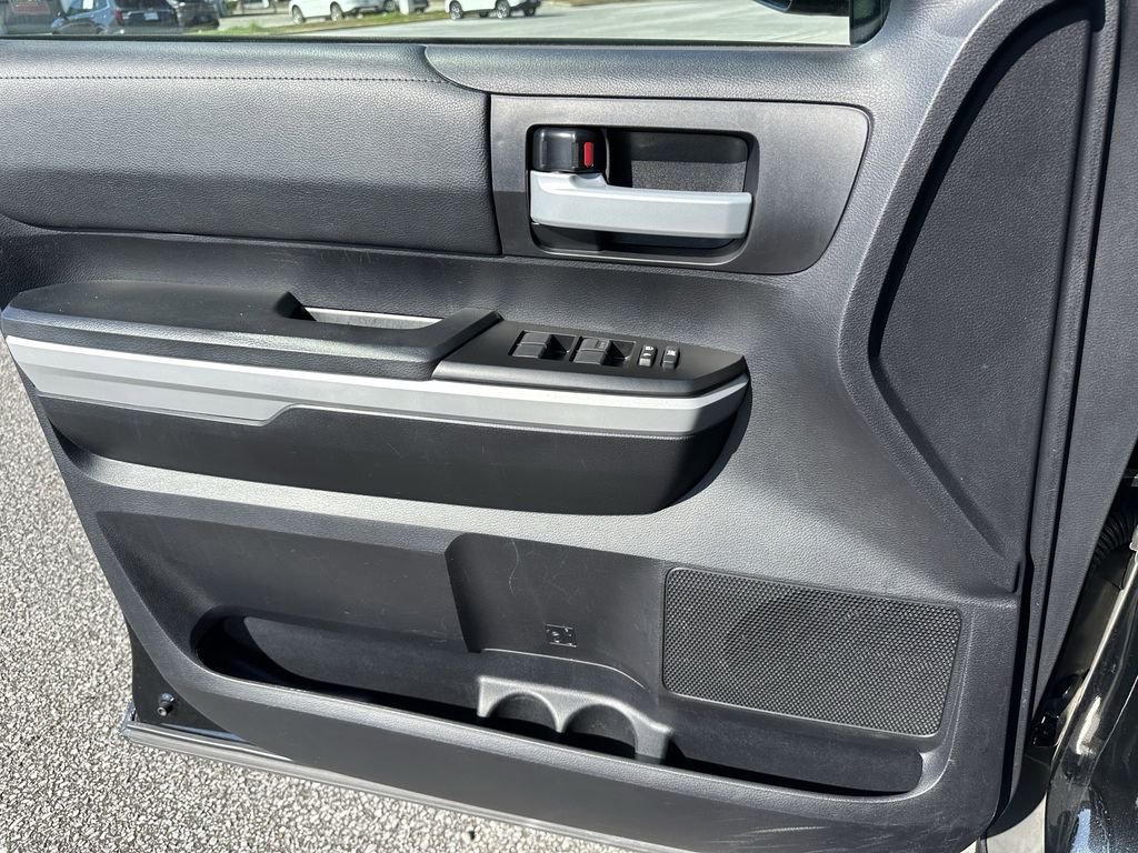 Used 2020 Black Toyota SR5 image 24