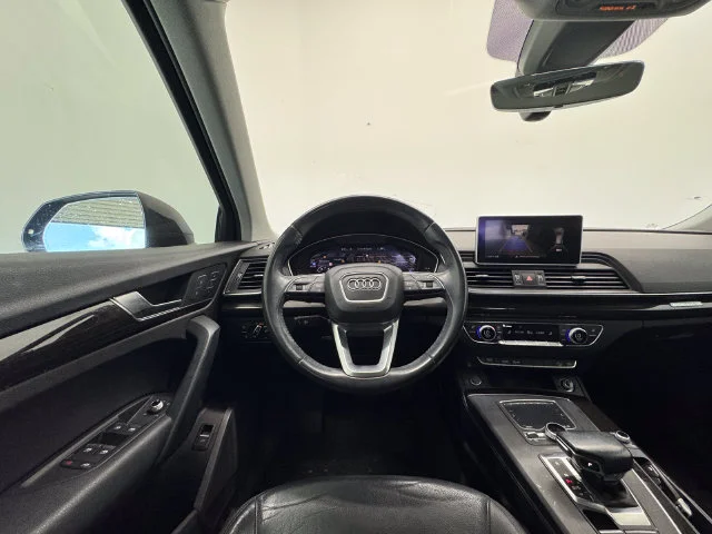 Used 2018 Manhattan Gray Metallic Audi 2.0T Premium image 23