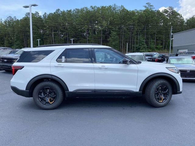 New 2026 Star White Metallic Tri-Coat Ford Tremor image 2