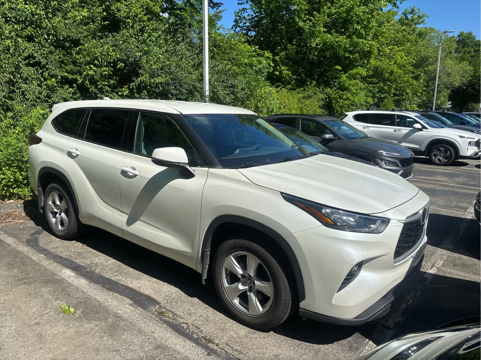 Used 2020 Blizzard Pearl Toyota LE image 2