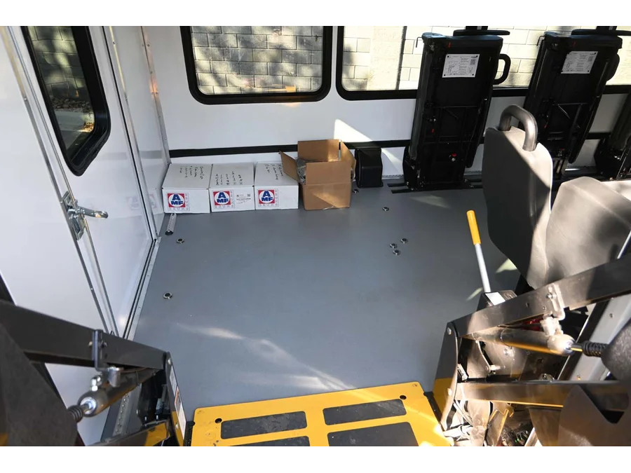 2026 Ford E-Series Cutaway Base - Photo 18