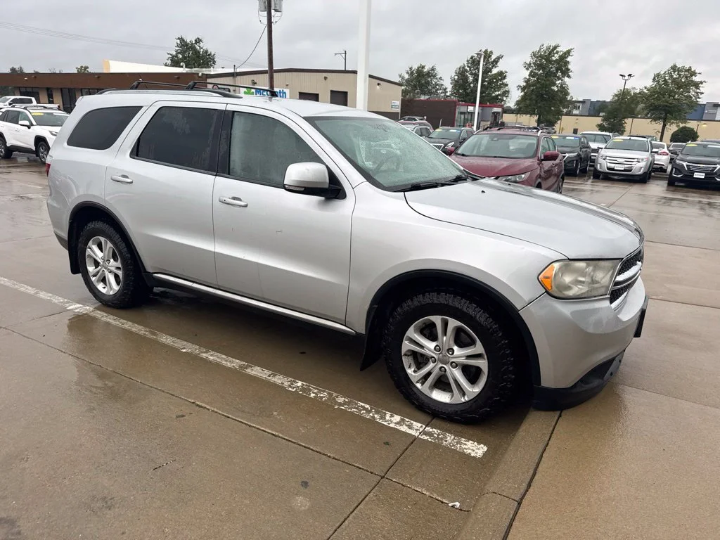 Used 2012 Silver Dodge Crew image 5