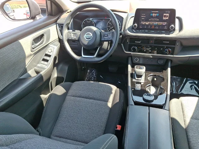 Used 2021 Black Nissan S image 14