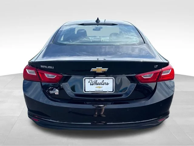 Used 2025 Mosaic Black Metallic Chevrolet 1LT image 4