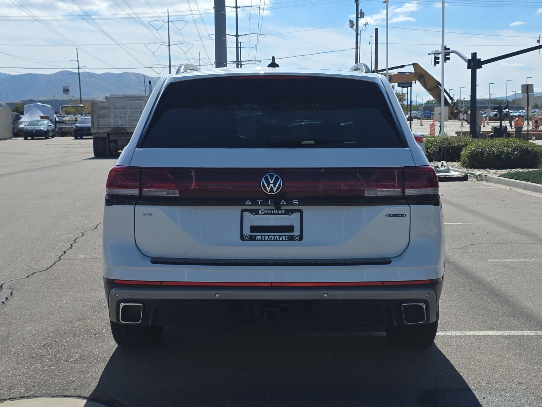 Used 2026 White Volkswagen 2.0T Peak Edition image 4