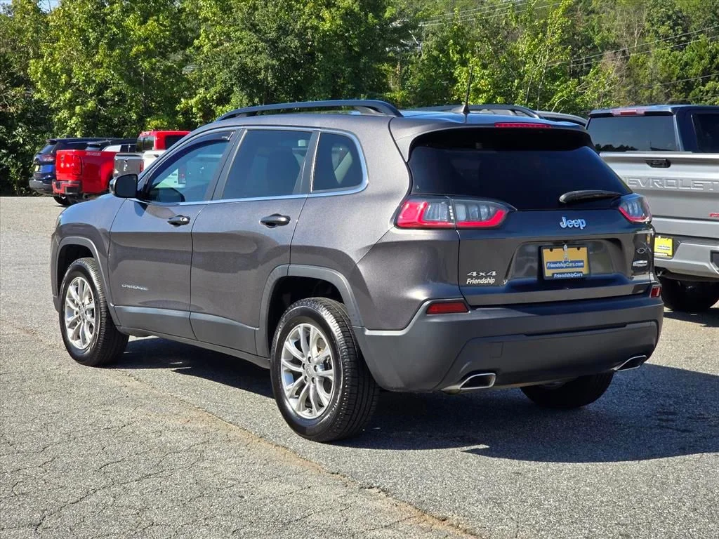 Used 2022 Gray Jeep Latitude Lux image 22