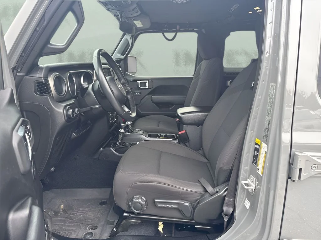 Used 2023 Gray Jeep High Tide image 9