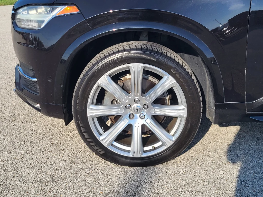 Used 2016 Onyx Black Metallic Volvo T6 Inscription image 26