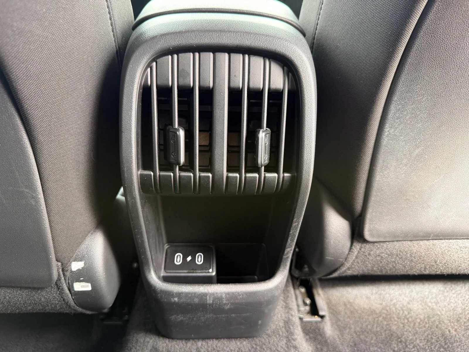 2025 Hyundai Kona SEL - Photo 34