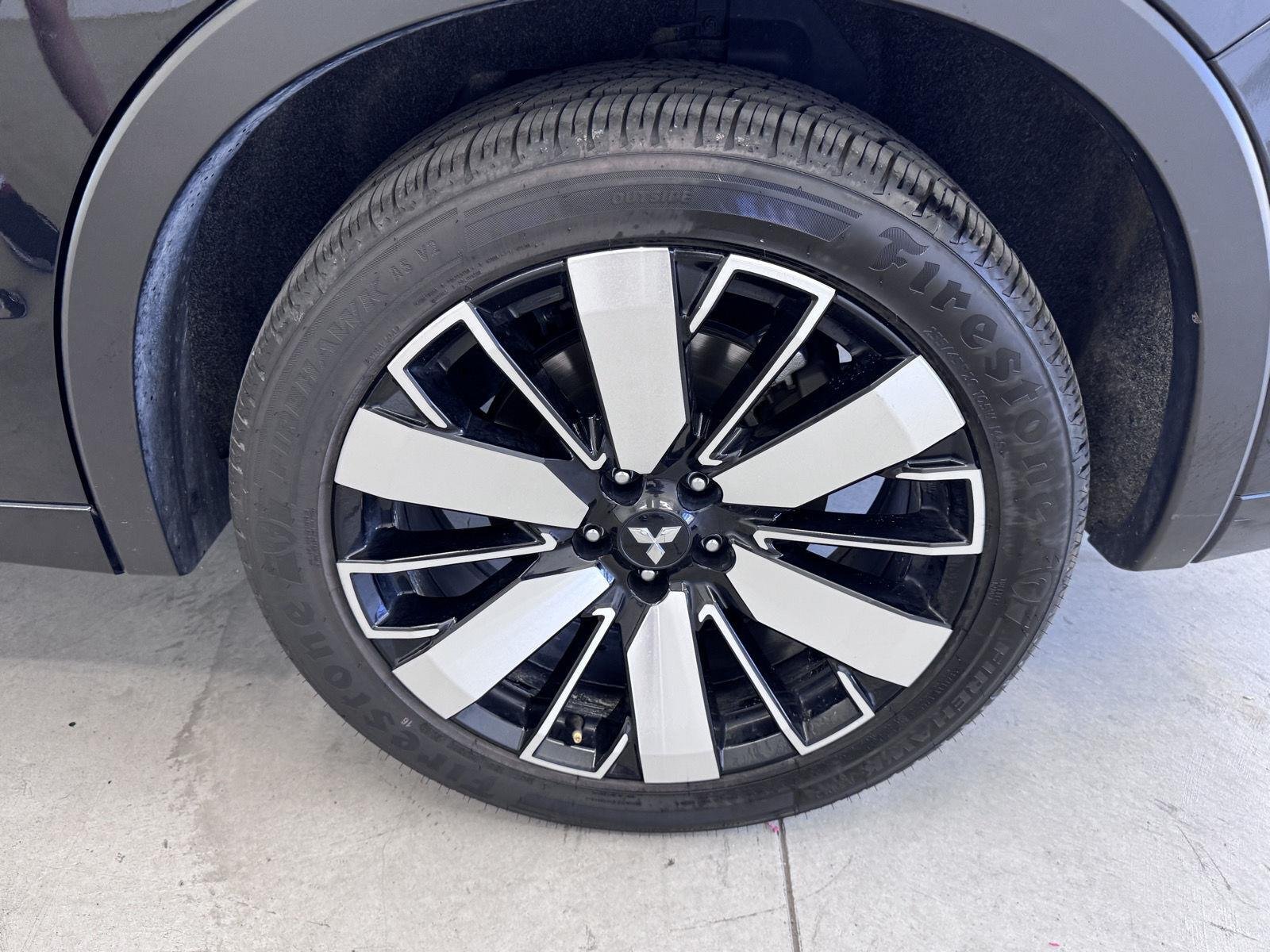 2025 Mitsubishi Outlander SEL - Photo 13