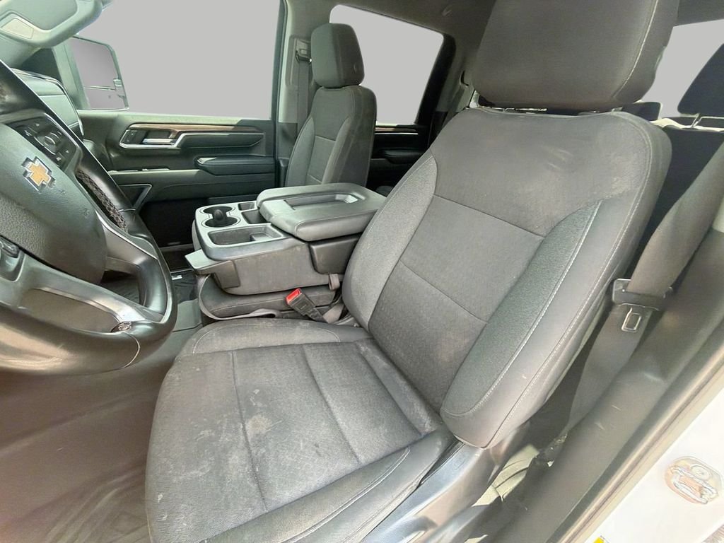 Used 2024 White Chevrolet LT image 18