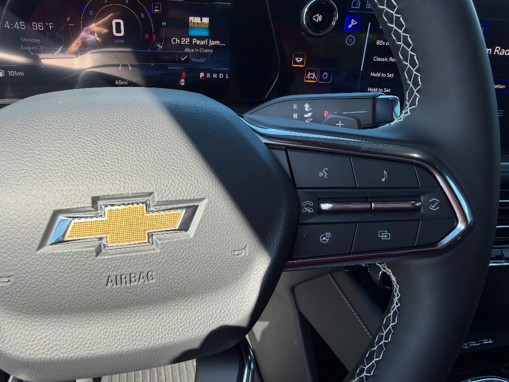 New 2027 Sterling Gray Metallic Chevrolet LT image 29