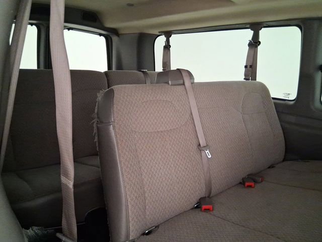 2024 Chevrolet Express Passenger LT - Photo 18