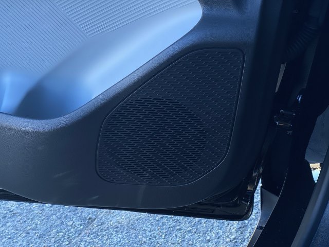 2027 Chevrolet Bolt RS - Photo 31