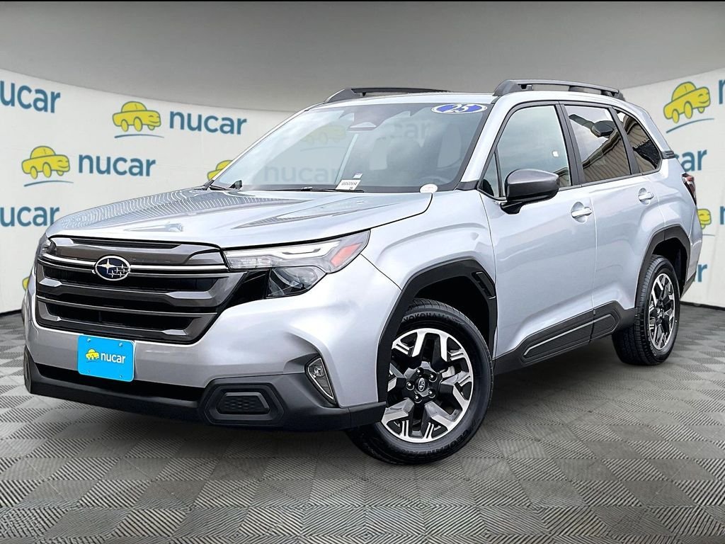 Used 2025 Ice Silver Metallic Subaru Premium image 3