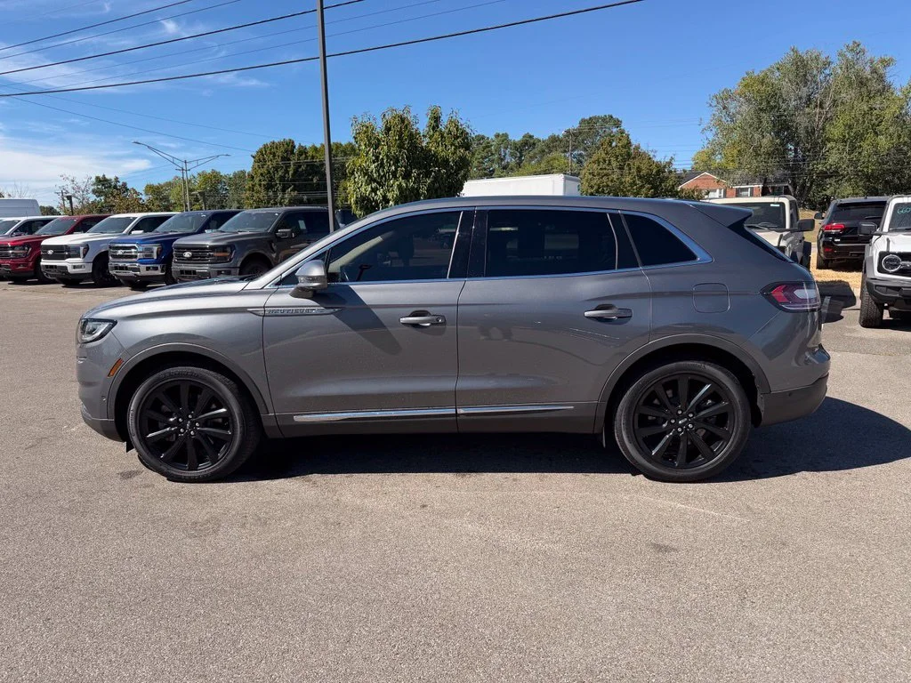Used 2021 Gray Lincoln Reserve image 4