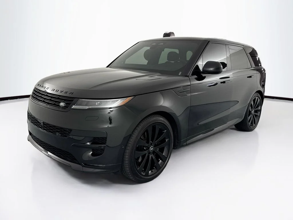 Used 2024 Black Land Rover Dynamic SE image 1