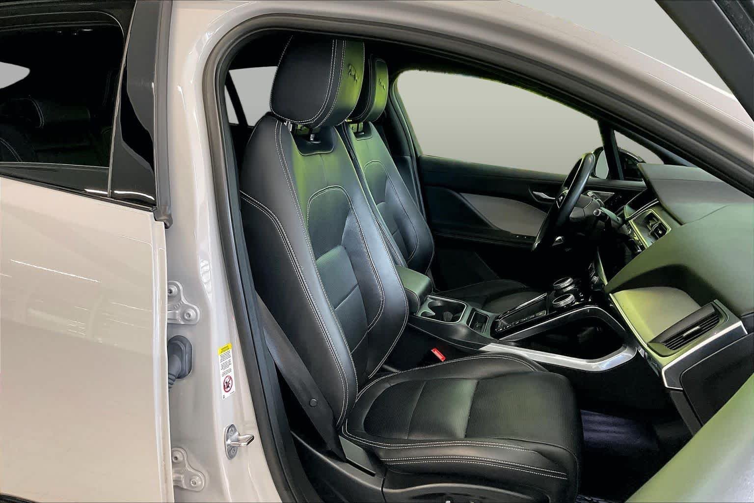 Used 2022 Yulong White Metallic Jaguar HSE image 8
