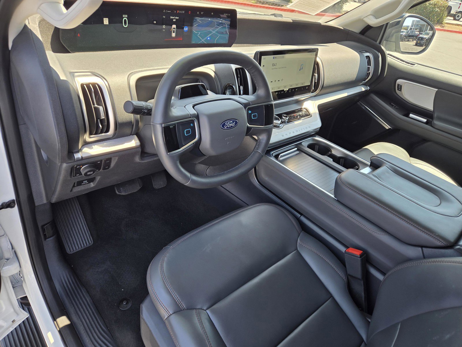 Used 2025 White Ford Active image 22