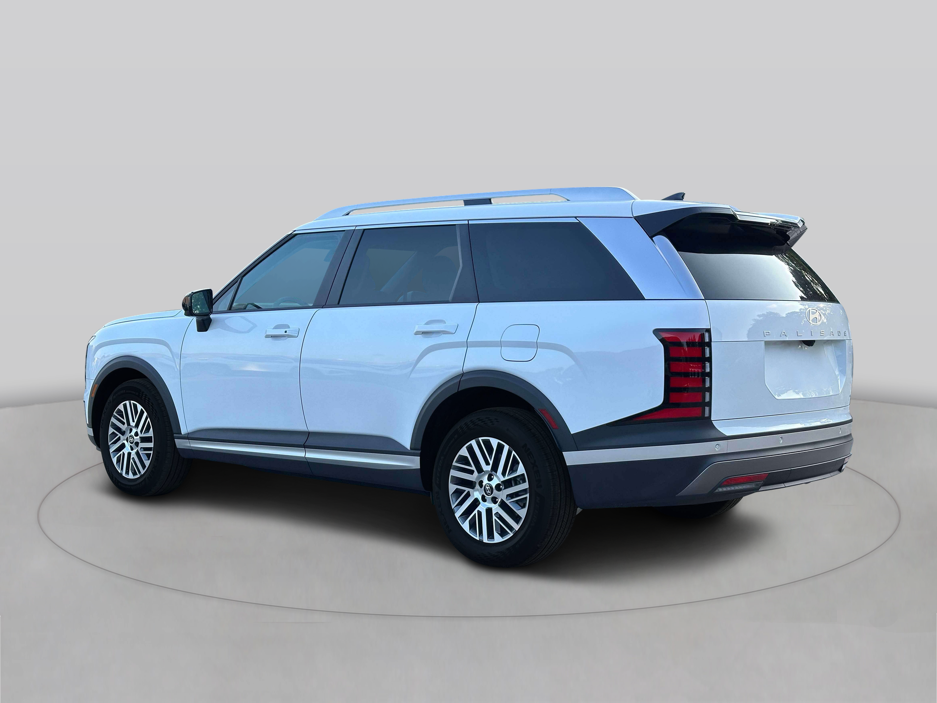 New 2027 White Hyundai SEL AWD image 4