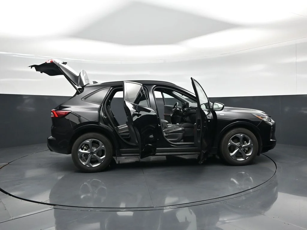 Used 2024 Black Ford ST-Line image 4