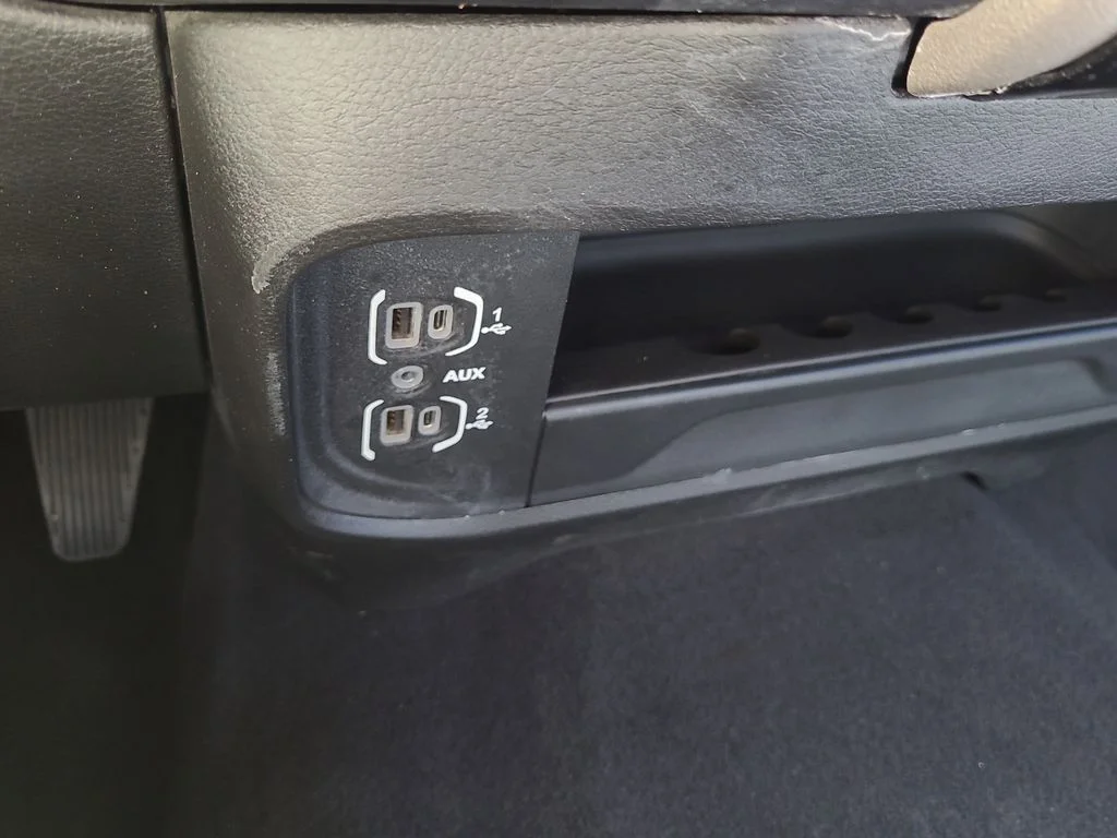 Used 2024 White Ram Laramie image 26
