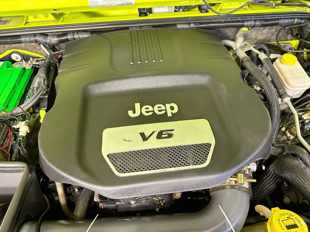 Used 2017 Green Jeep Sport image 37