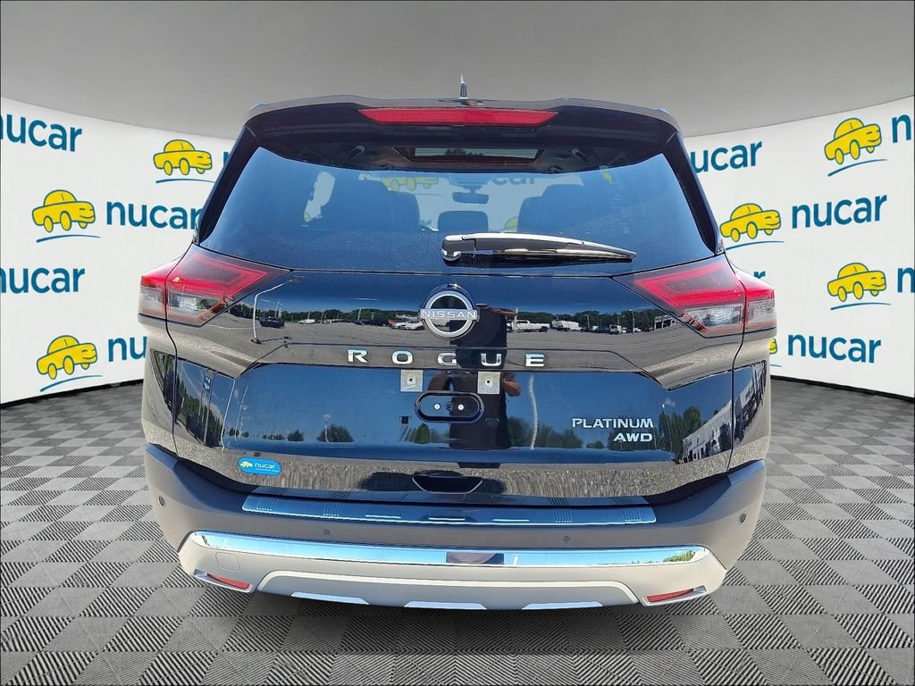 Used 2023 Black Nissan Platinum image 6