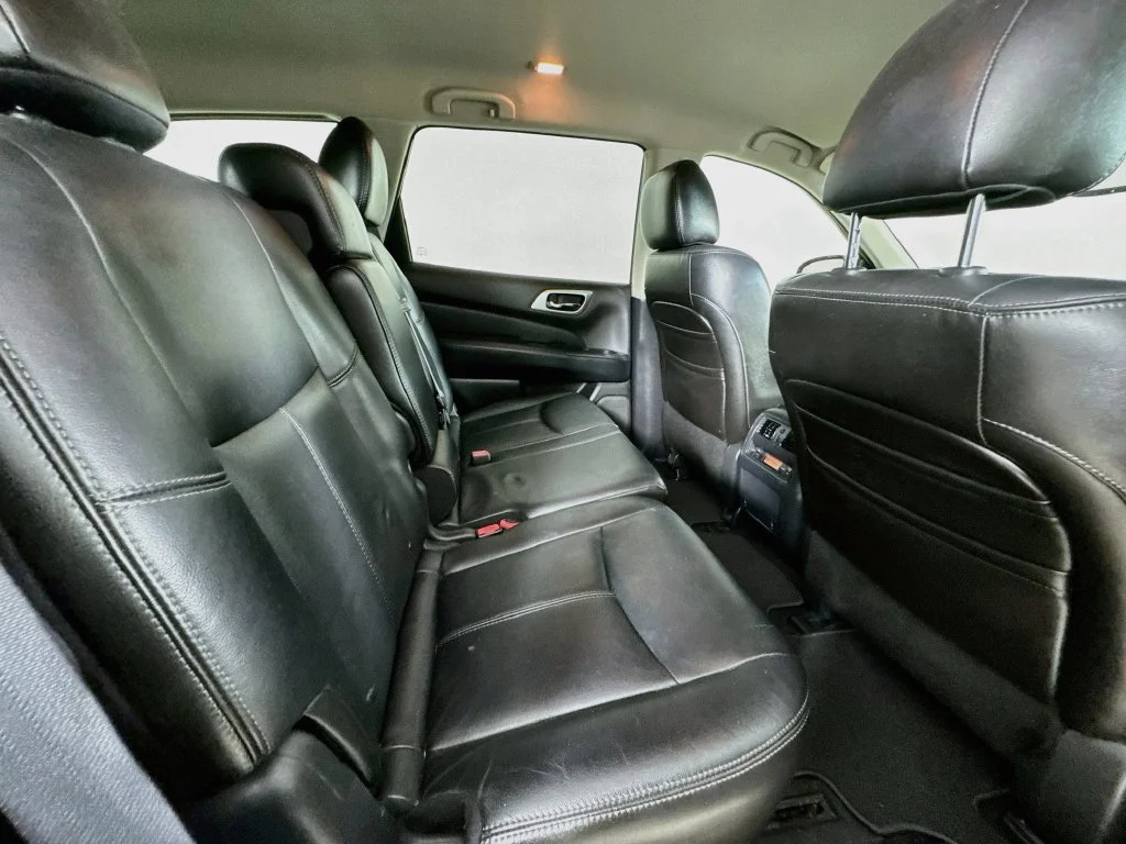 Used 2013 Dark Slate Nissan SL image 36