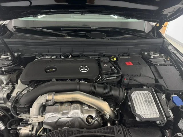 New 2026  Mercedes-Benz GLB 250 image 14