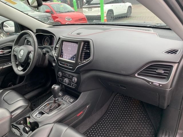 Used 2022 Gray Jeep Trailhawk image 12