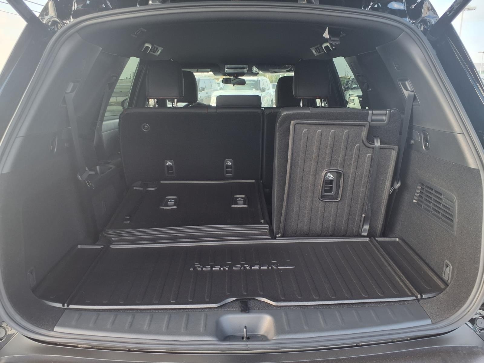 2026 Nissan Pathfinder Rock Creek® Black at Robbins Nissan