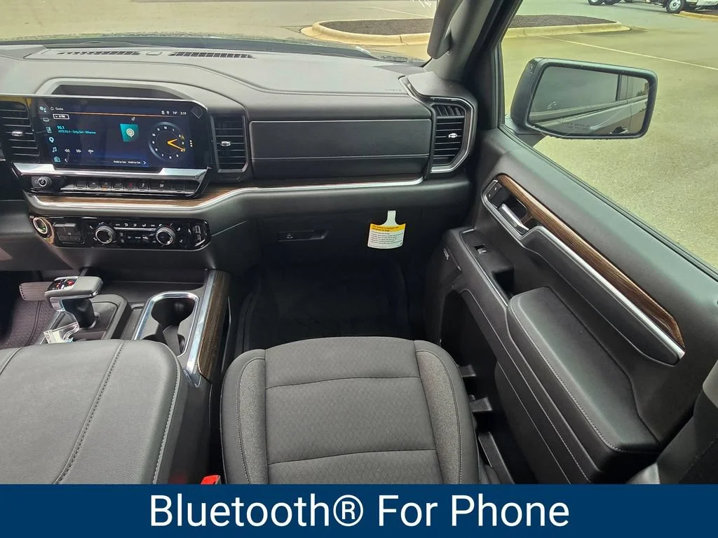 Used 2025 Black Chevrolet RST image 19