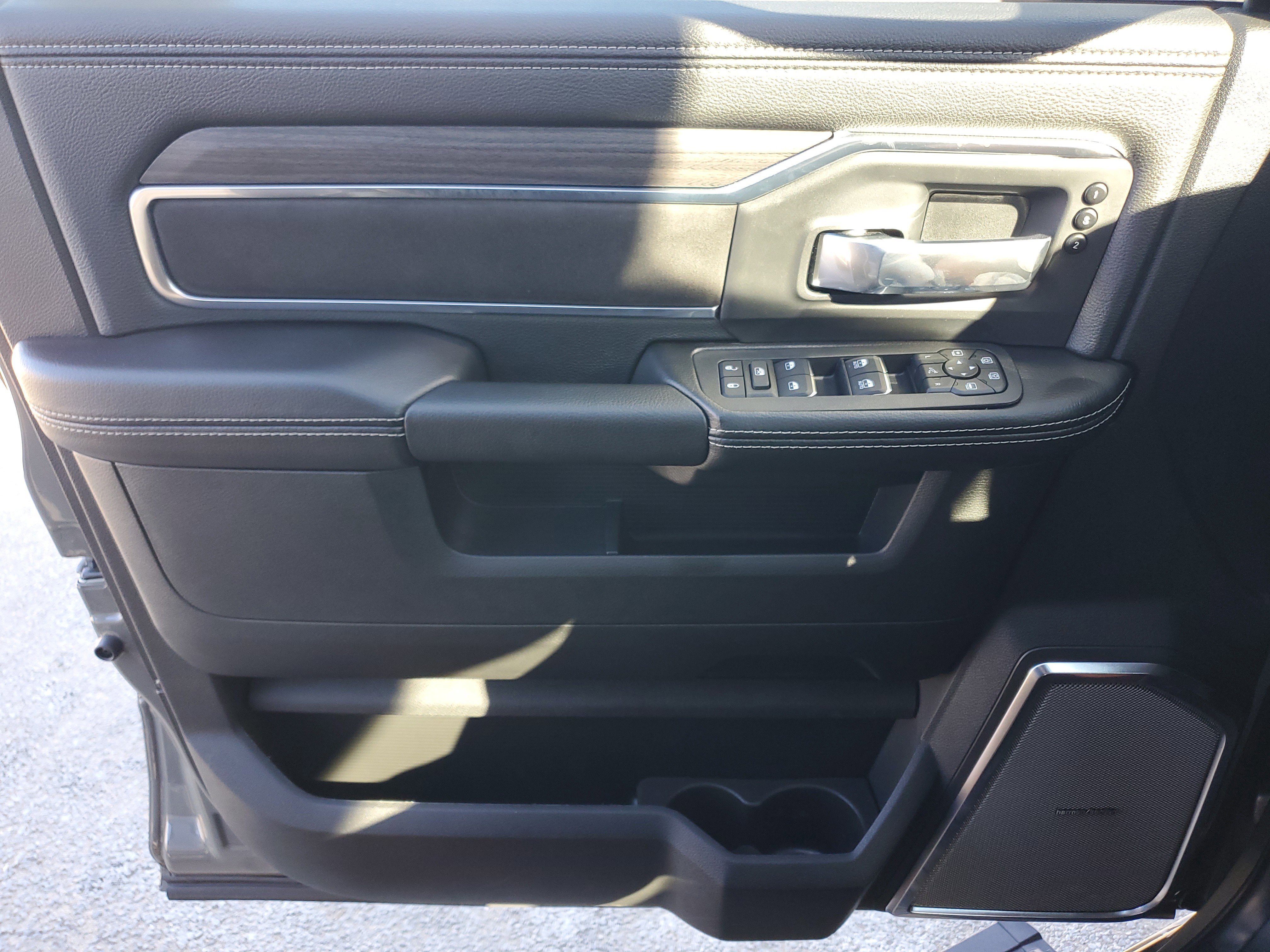 New 2026 Ceramic Gray Clear-Coat Exterior Paint RAM Laramie image 24