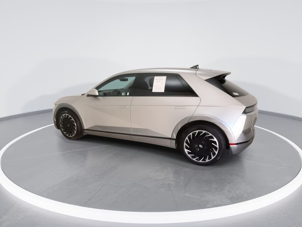 Used 2024 Gold Hyundai Limited image 7