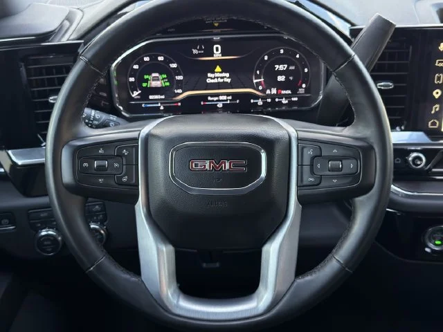 2024 GMC Sierra 1500 SLT - Photo 20