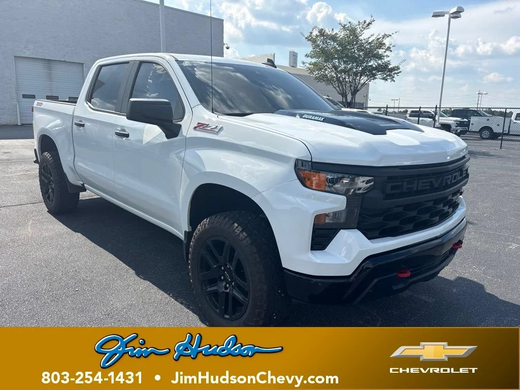Used 2024 Summit White Chevrolet Custom Trail Boss image 1