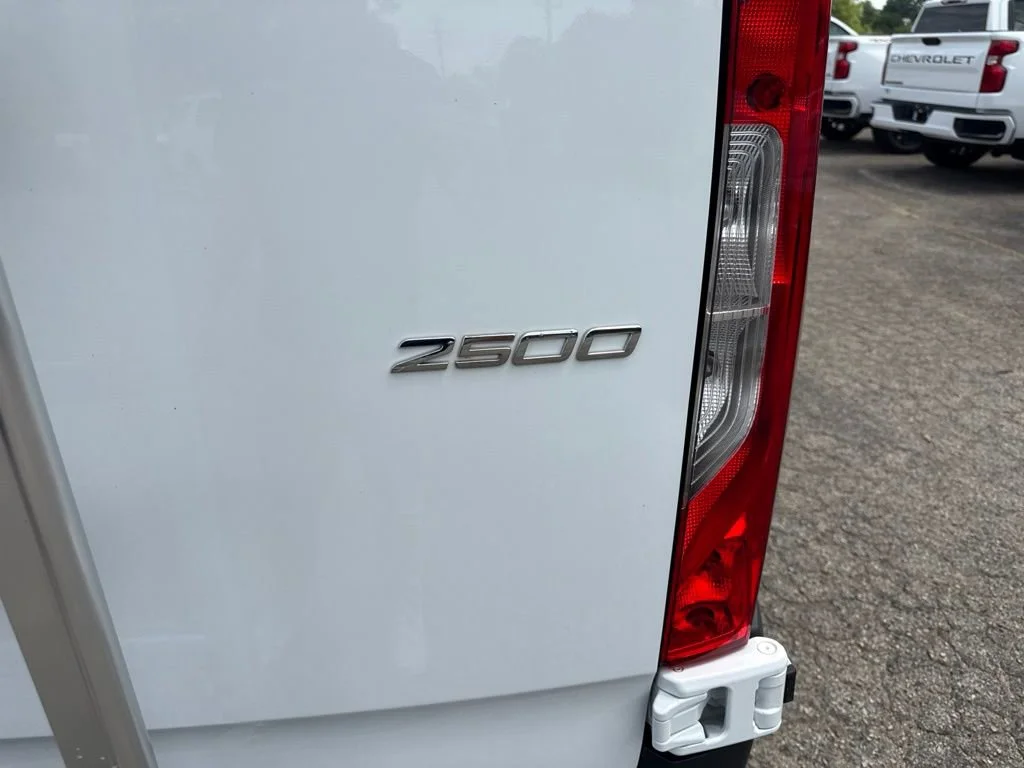 Used 2024 White Mercedes-Benz  image 26