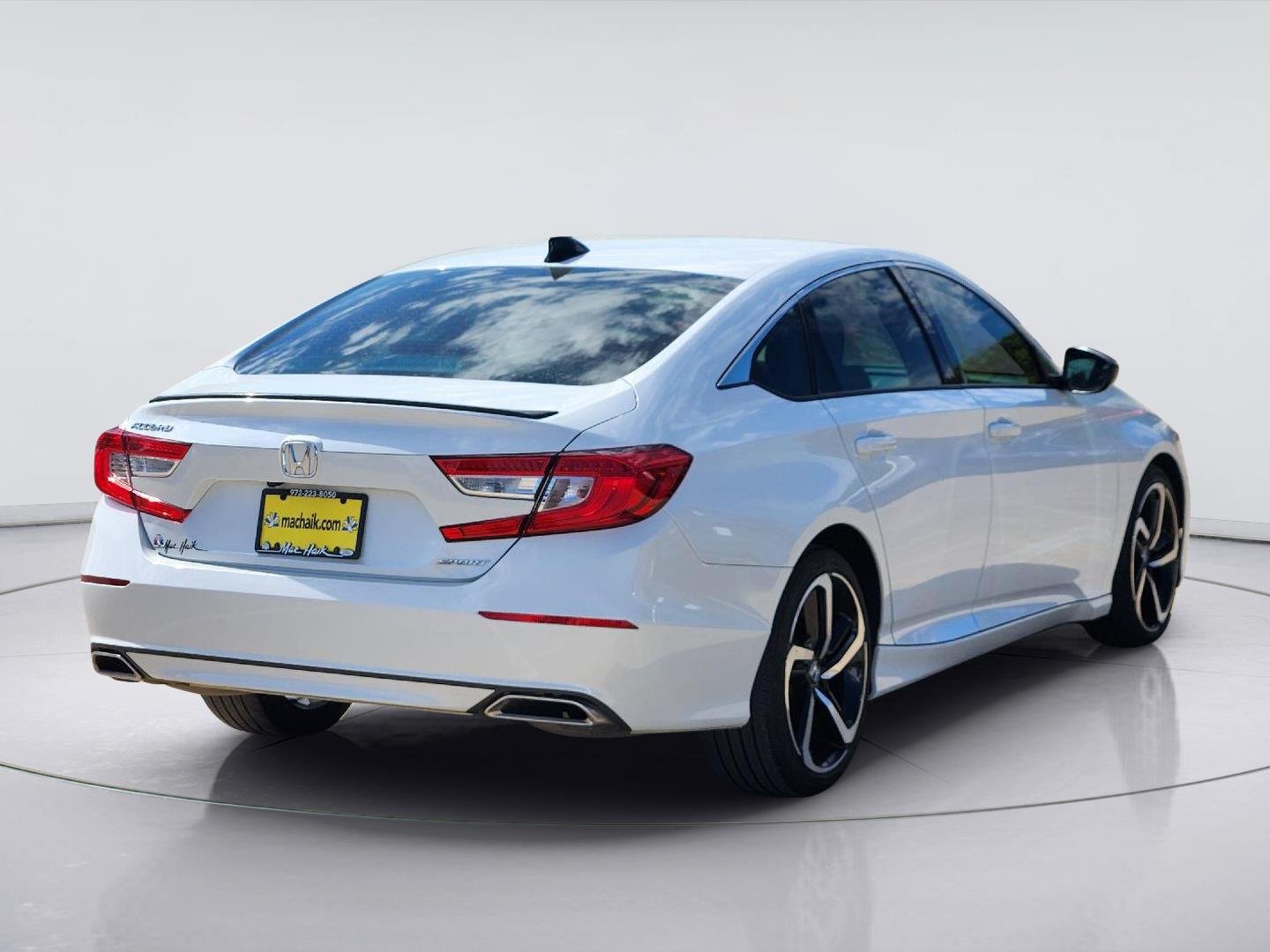 Used 2022 Platinum White Pearl Honda Sport image 4