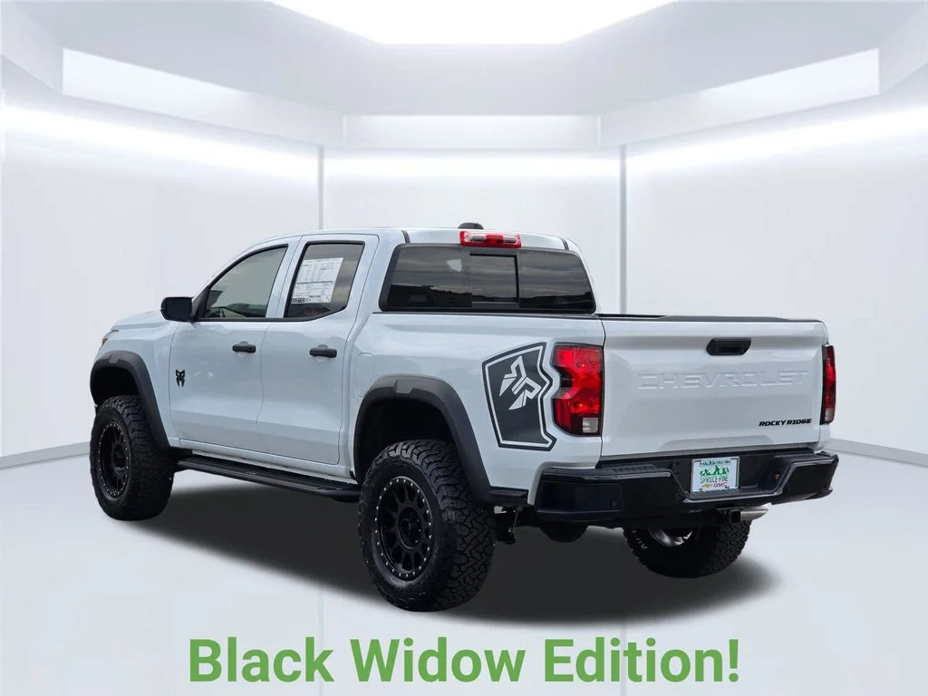 New 2026 White Chevrolet Trail Boss image 19
