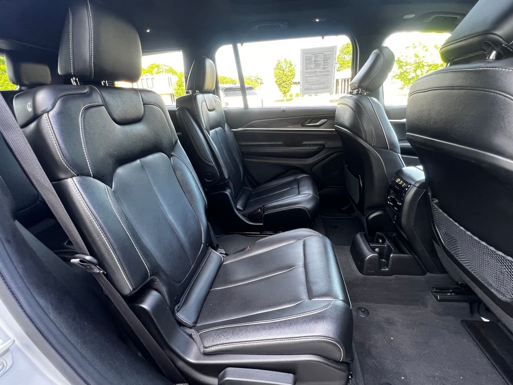 Used 2024 Silver Jeep Limited image 30