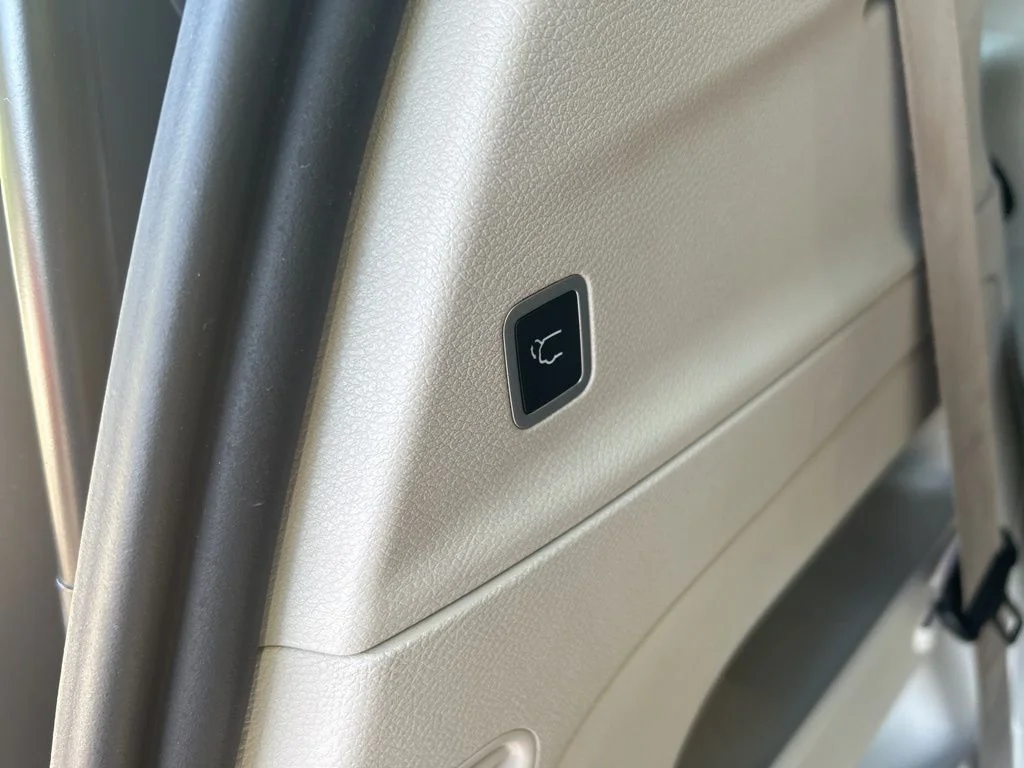Used 2022 White Chrysler Touring L image 29