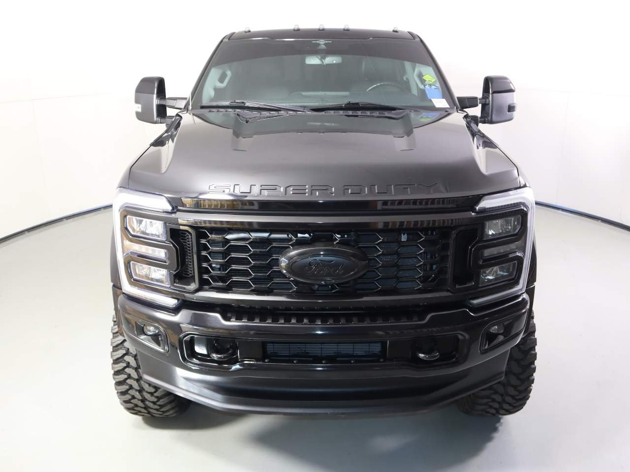Used 2023 Agate Black Ford Lariat Crew Cab image 6