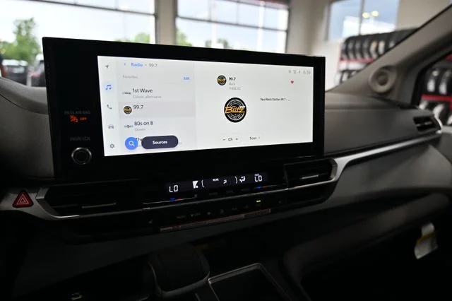 2026 Toyota Sienna XLE - Photo 16