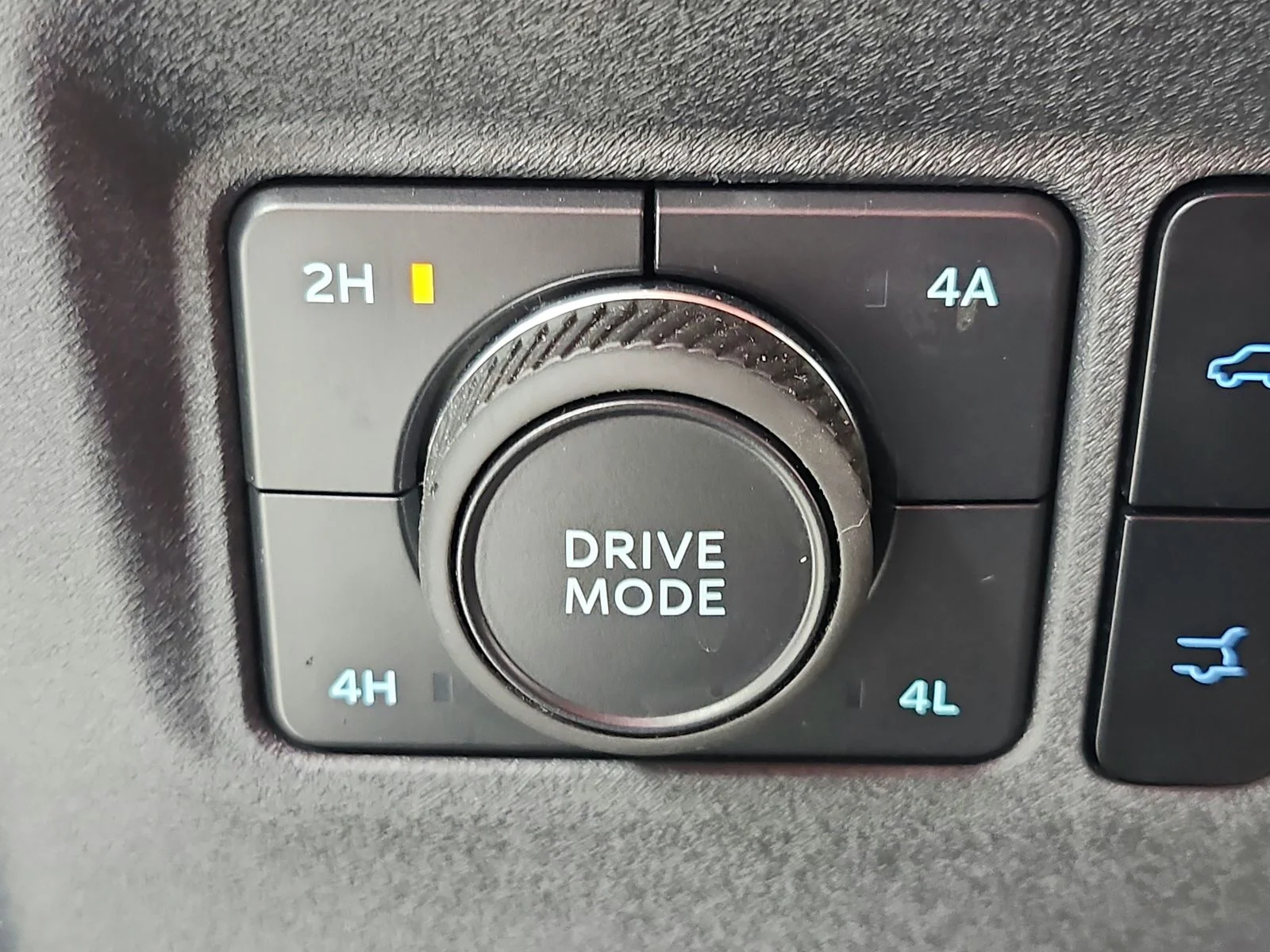 Used 2025 Black Ford Platinum image 30